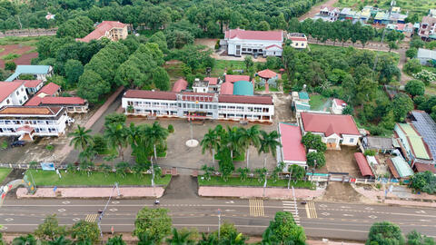 Trụ sở UBND xã Đức Cơ nhìn từ cao xuống